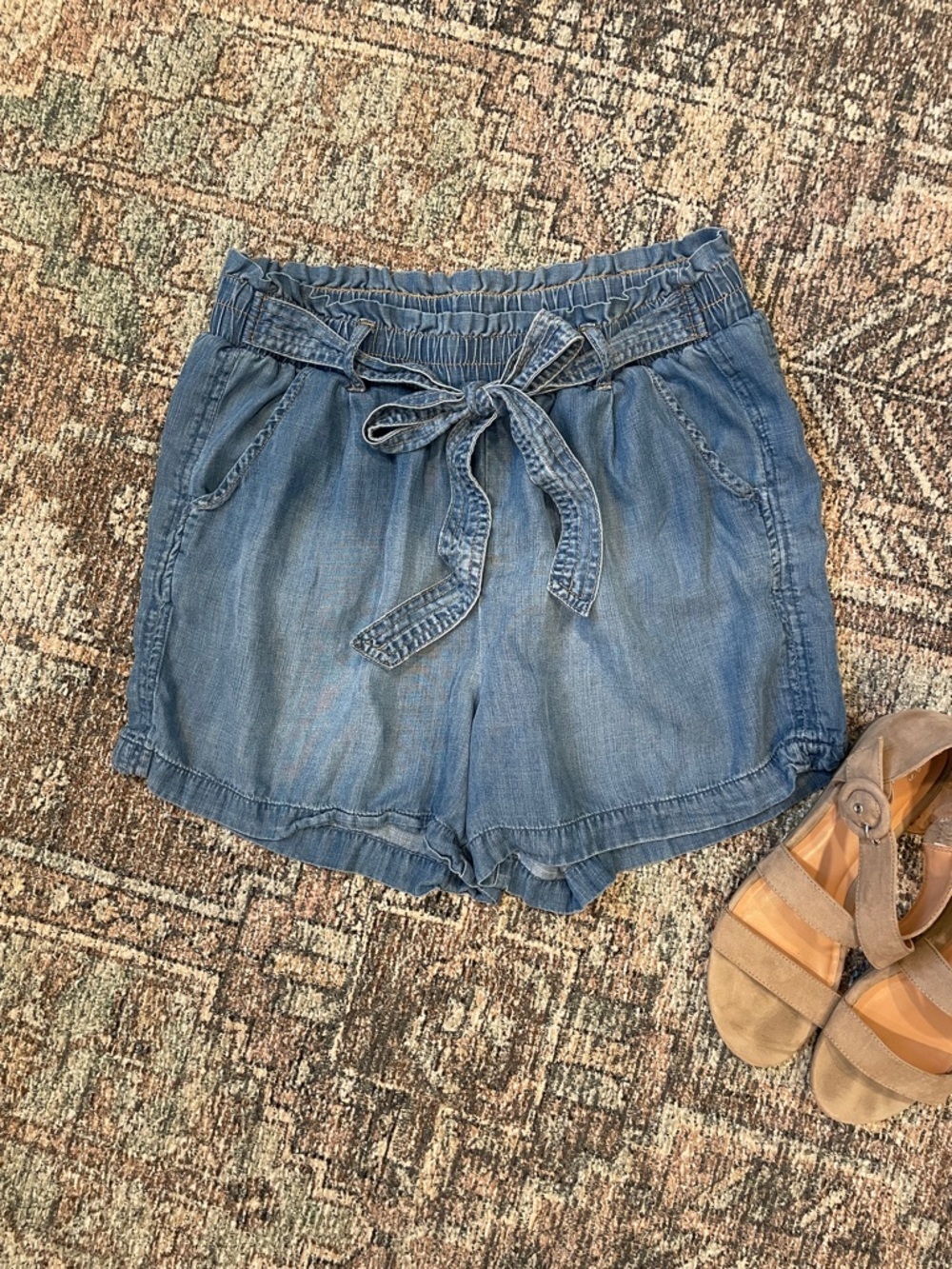 Knox Rose Chambray Tie Waist Shorts Medium